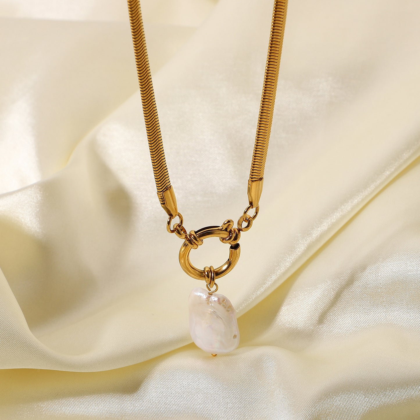 Pearl of the Ocean Pendant Snake Chain Necklace.